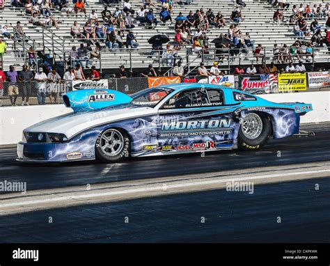 Pro stock cars drag racing hi-res stock photography and images - Alamy