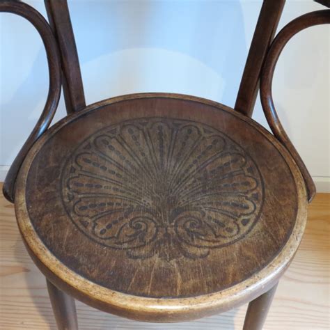 Fauteuil de bureau vintage modèle 704 en bois courbé par Jacob et