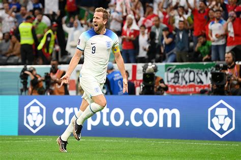 Inglaterra goleia Senegal e enfrentará a França nas quartas de final