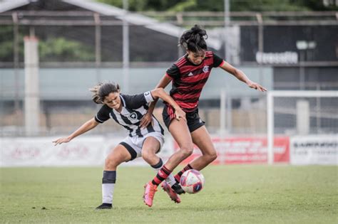 Flamengo Luta At O Fim Mas Empata O Botafogo E Encerra