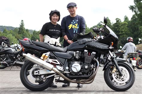 大型カウルを装備したヤマハの空冷「r」 Xjr1200r【みんなのバイク】 【モトメガネ】バイク・オートバイのニュースならmotomegane