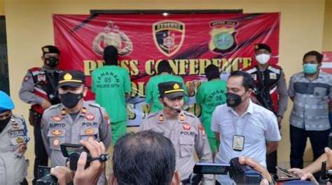 Bacok Sopir Boks Pakai Celurit Polisi Ringkus Pelaku Begal Sadis Di