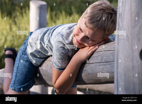 Mischievous smile fotografías e imágenes de alta resolución Alamy