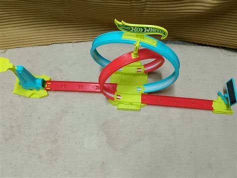 Hot Wheels Neon Speeders Track Set Laser Stunt Slamway Original Hobbies Toys Toys Games On