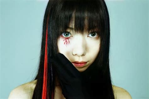 Yui Itsuki | Visual kei, Makeup looks, Photoshoot