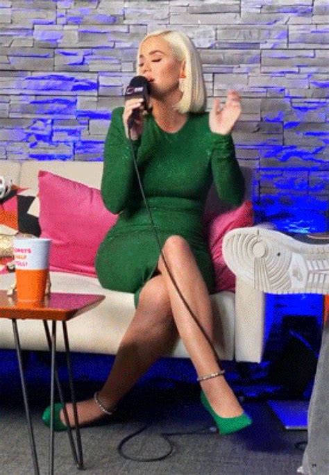 Blonde Katy Perry Sexy In Tight Green Dress And Fishnet Stockings Celeblr