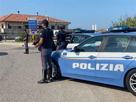 Sicurezza Stradale Controlli Della Polizia A Tortoreto Alba Adriatica