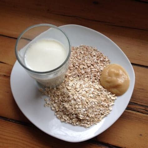 Getreide Milch Brei Mit Obstmus Kinder Kommt Essen