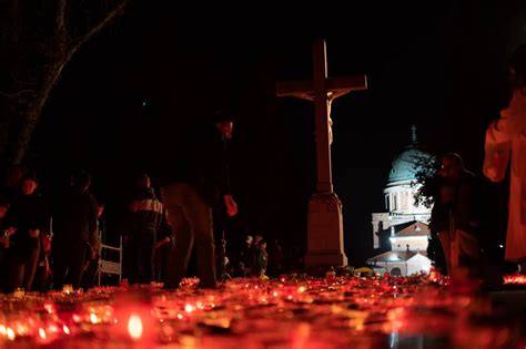 All Saints Day at Zagreb's Mirogoj: History & Soul (CROMADS Video ...