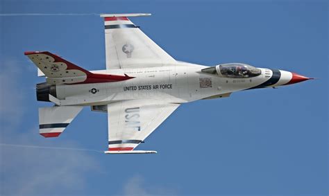 Thunderbirds F 16 Crashes Following Air Force Academy Graduation Pilot