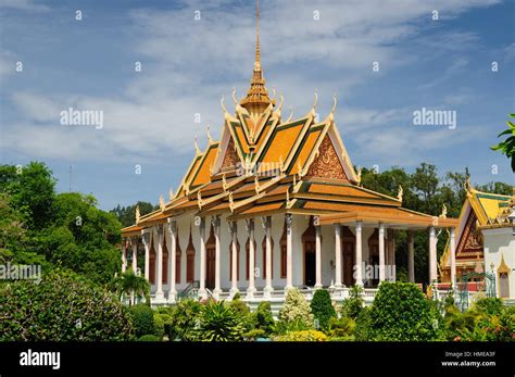 Royal Palace In Phnom Penh Cambodia Golden Pagoda Stock Photo Alamy