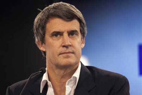 Prat Gay Pasamos de el que fuga dólares es un héroe a quien ejerce su derecho es un