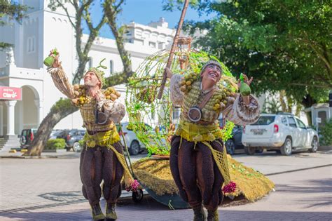 Um Pé de Quê Cia Carona de Teatro Blumenau SC