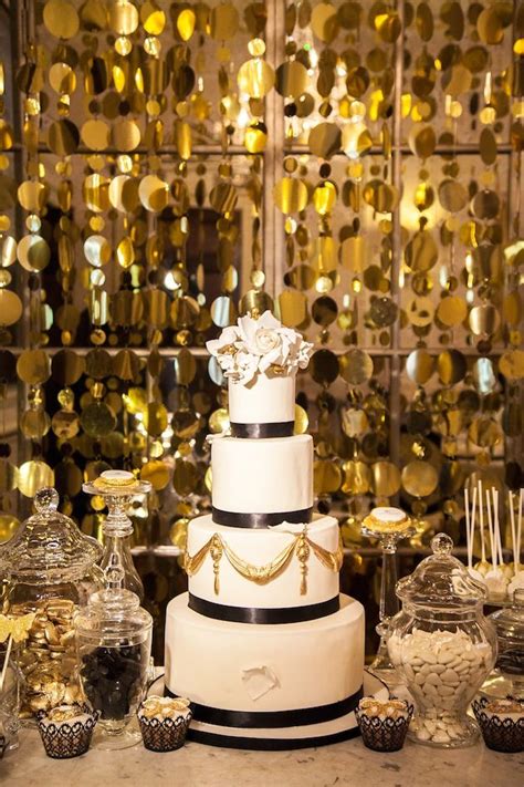 Picture Of elegant black and gold wedding ideas 17