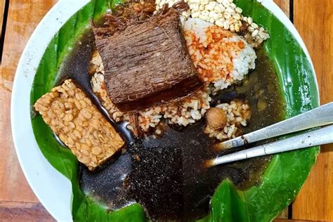 MURAH BANGET LUR Ini 7 Tempat Makan Rawon Terenak Di Surabaya Jawa