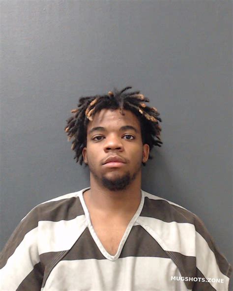 Brown Armani Jaquan 10032023 Comal County Mugshots Zone