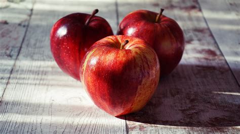 How to Prevent Apple Slices from Getting Brown - Food Science Toolbox