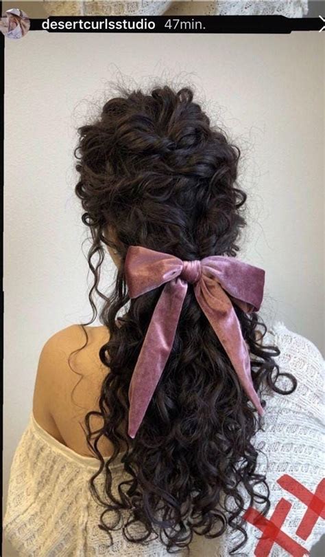 Hairdos For Curly Hair Long Curly Hair Pretty Hairstyles Wavy Hair