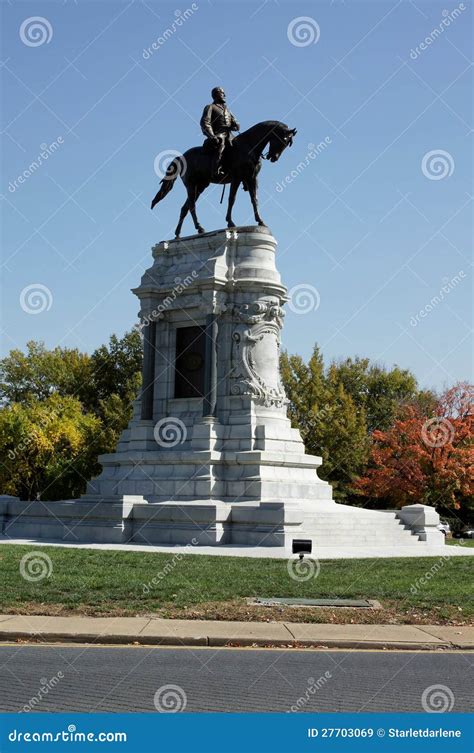 Robert E. Lee Statue stock image. Image of building, virginia - 27703069