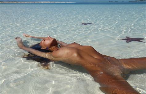Swimming With Starfish Porn Pic