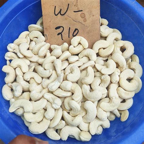 White Whole Cashew W Packaging Size Kg At Rs Kg In Jaipur