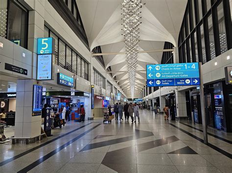 Umsteigen Am Flughafen Dubai Dxb Meine Erfahrung
