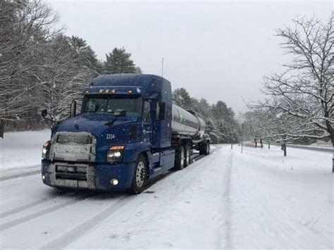 17 Winter Safety Tips For Truck Drivers And Their Trucks Highway Transport