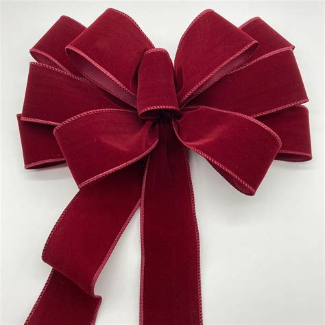 Red Velvet Christmas Wreath Bow With Gold Liner Artofit