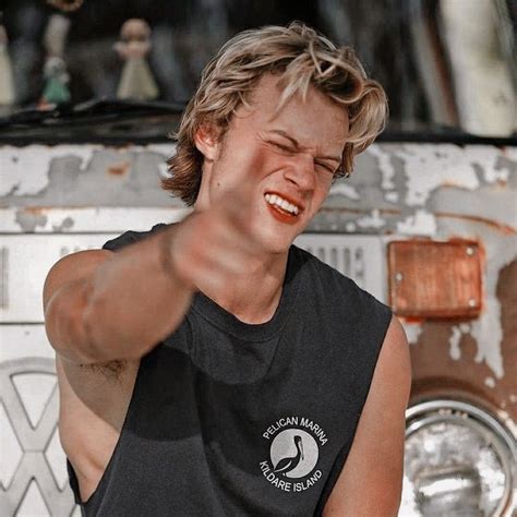 Jj Maybank Outer Banks Aesthetic Outer Banks Pankow Hot Actors