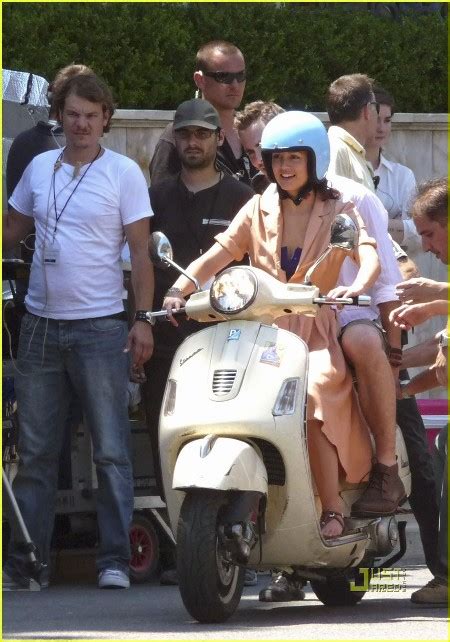 Bỏng mắt với bikini của Selena Gomez