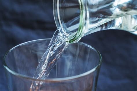 Mehr Wasser Trinken 7 Nützliche Tipps Wie Es Dir Gelingt Keimster