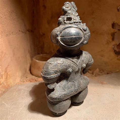 Dogu statue Japanese sculpture Jomon art. Ancient aliens / Chariots of the gods