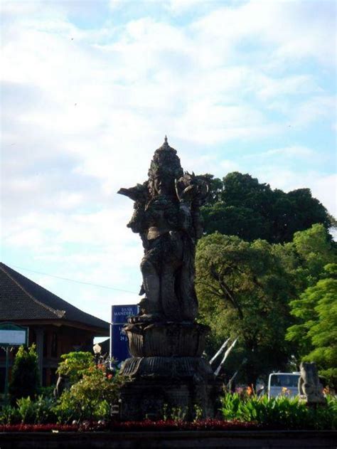 Patung Catur Muka Landmark Kota Denpasar Wisata Bali