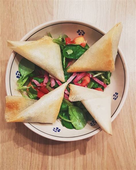 Recette saine de samoussa au four de feuilles de blettes et chèvre