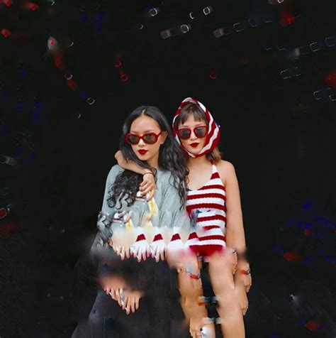 Khi Lo T Hot Girl H Ng U Ch P Nh C Ng Nhau Th N Th I Ai C Ng Xu T S C