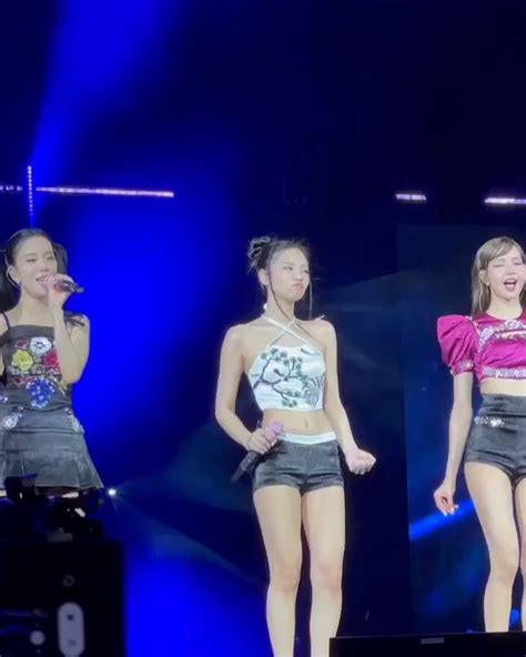 Blackpink Colombia🇨🇴 On Twitter Bella ️ Jennie 💋😎 Concierto Bangkok