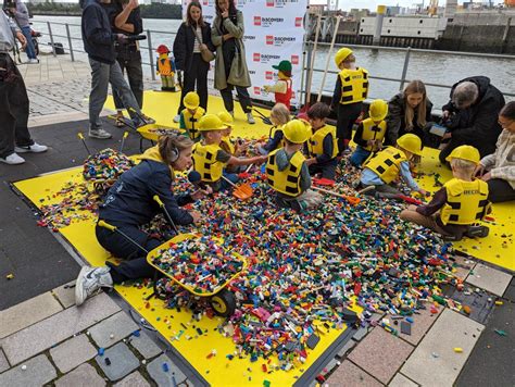 Grundsteinlegung in Hamburg LEGO sucht Master Model Builder fürs