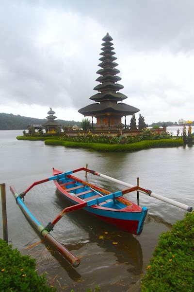 Ulun Danau Beratan Temple - Asian Itinerary