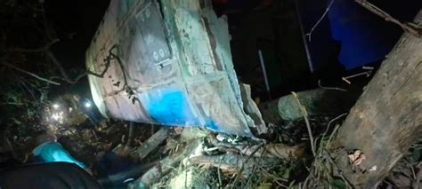 Embarrancamiento De Bus Deja Dos Fallecidos Y 11 Heridos En La Ruta A