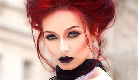 15 Fun And Fashionable Halloween Makeup Ideas