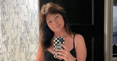 Valerie Bertinelli Says Shes Not Ashamed Of Her Body After Underwear Selfie