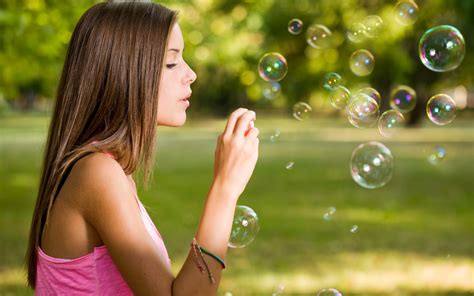 Wallpaper Sunlight Women Brunette Grass Green Bubbles Emotion