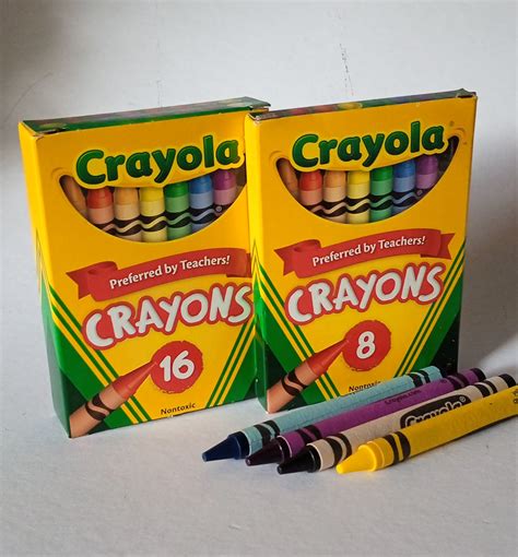 Crayola Crayons Assorted Regular Size Crayons X 8pcs 16pcs Per Box Arts Coloring Materials