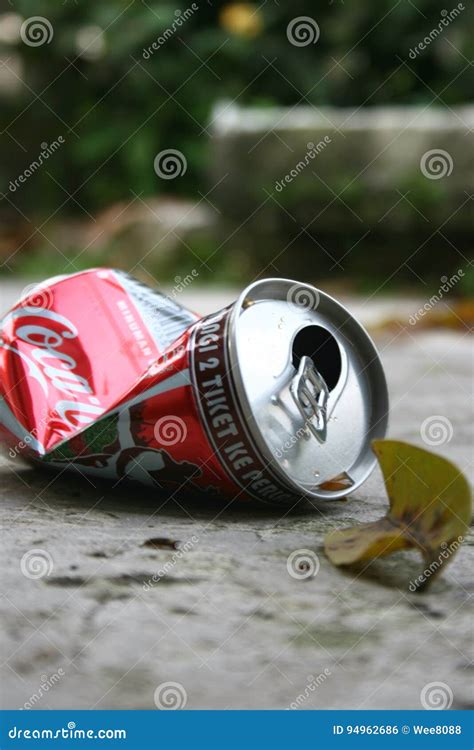 Crushed Coca Cola Tin Can Editorial Photo Image Of Refreshment 94962686