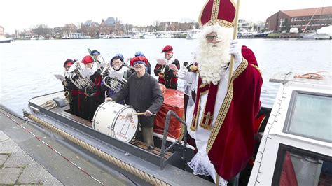 Weihnachten In Emden Der Besuch Von Sinterklaas In Bildern