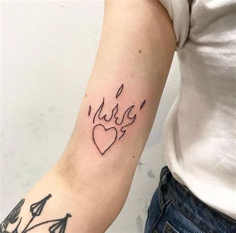 ˗ˏˋ 🔮 ˎˊ˗ 𝘱𝘪𝘯𝘵𝘦𝘳𝘦𝘴𝘵 𝘱𝘢𝘷𝘭𝘹𝘷𝘦 Shape Tattoo Minimalist Tattoo Tattoos