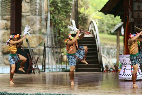 ゆんフリー写真素材集 No 21870 九族文化村 民族舞踊 [台湾 日月潭]