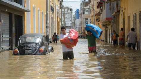 Nuevas Inundaciones Dejan Cuatro Muertos Y Miles De Damnificados En El