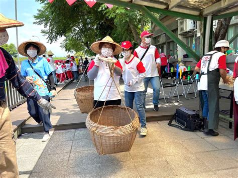 粒粒皆辛苦 羅東鎮立幼兒園下田割稻趣【影音新聞】 葛瑪蘭新聞網