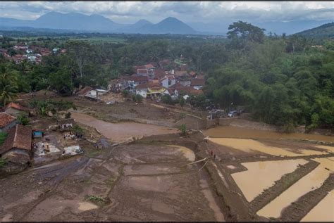 Banjir Bandang Sungai Citameng Di Garut Republika Online